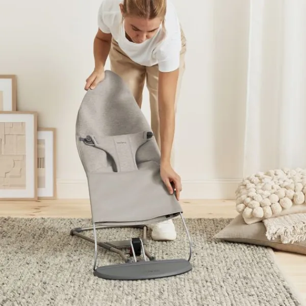 BabyBjörn Wipstoeltje Bliss – 3D Jersey – Zandgrijs> Sitters