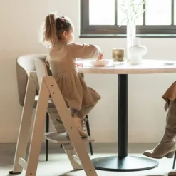 Kidsmill Up! Kinderstoel Incl. Houten Babyset - Oatmeal><noscript><img width=