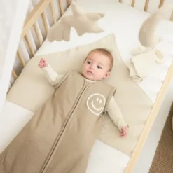 Meyco Baby Slaapzak Met Afritsbare Mouwen Slub Met Smile Applicatie Taupe / Offwhite 110 cm><noscript><img width=