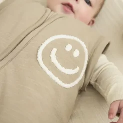Meyco Baby Slaapzak Met Afritsbare Mouwen Slub Met Smile Applicatie Taupe / Offwhite 70 cm><noscript><img width=