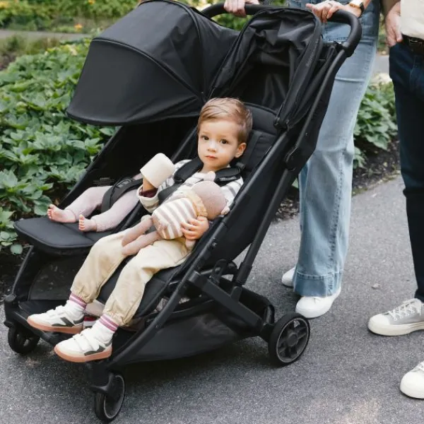 UPPAbaby MINU Duo Buggy - Greyson Carbon Frame Met Bruin Leer> Tweeling Buggy's